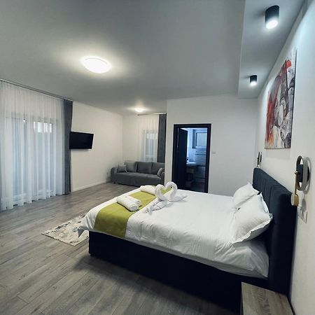סובאטה Vila Diamond Lux&Spa מראה חיצוני תמונה